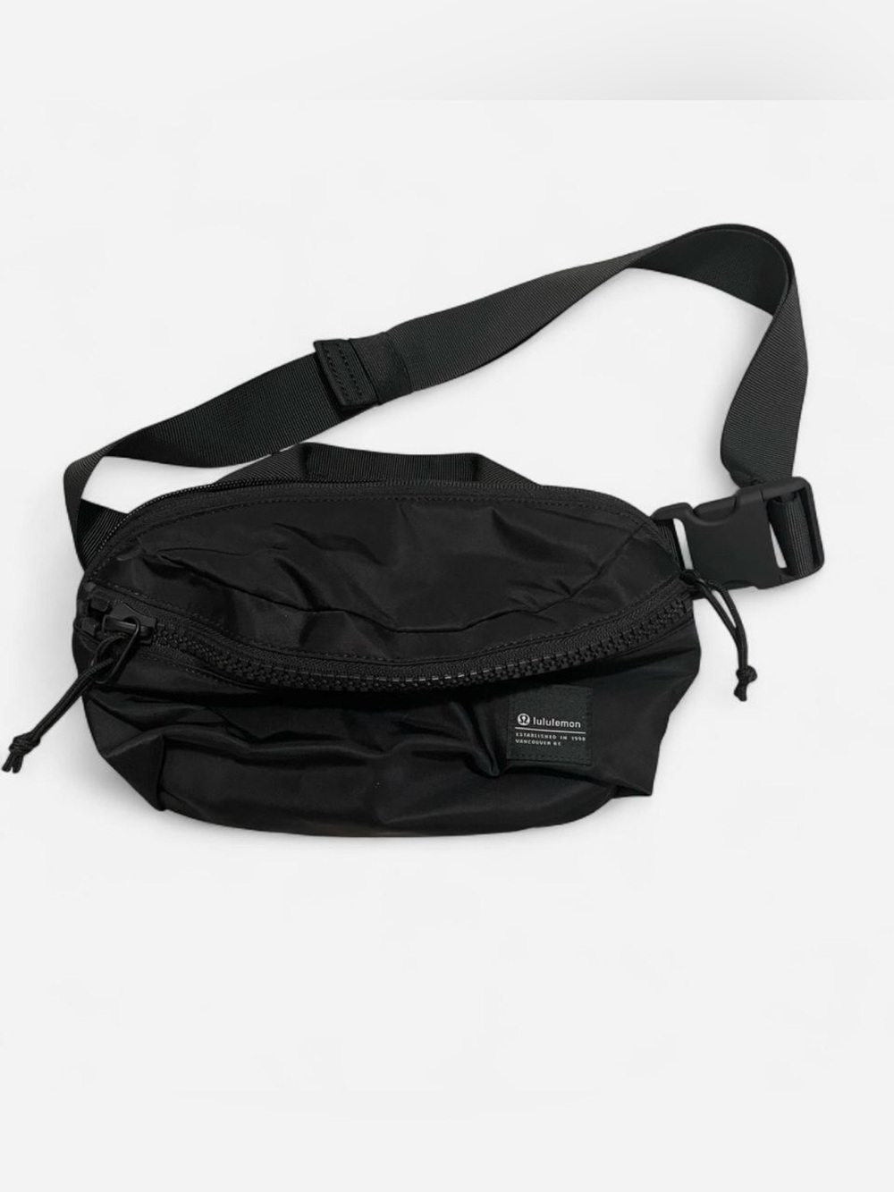 lululemon athletica Black Belt Bag perfect for hiking